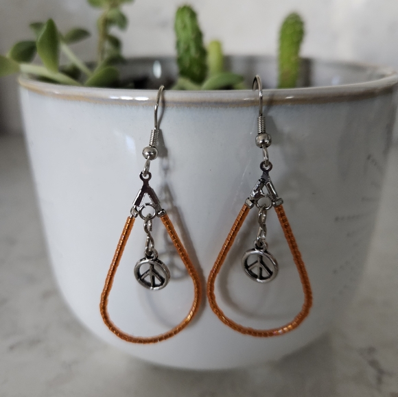 Peace Sign Earrings - Picture 1 of 3